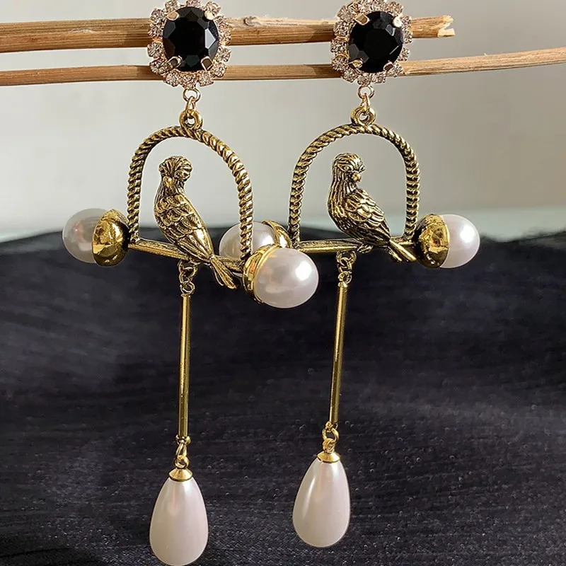 middle ear ancient do old retro style long pearl earrings European and American earrings personality exaggerated high 260120