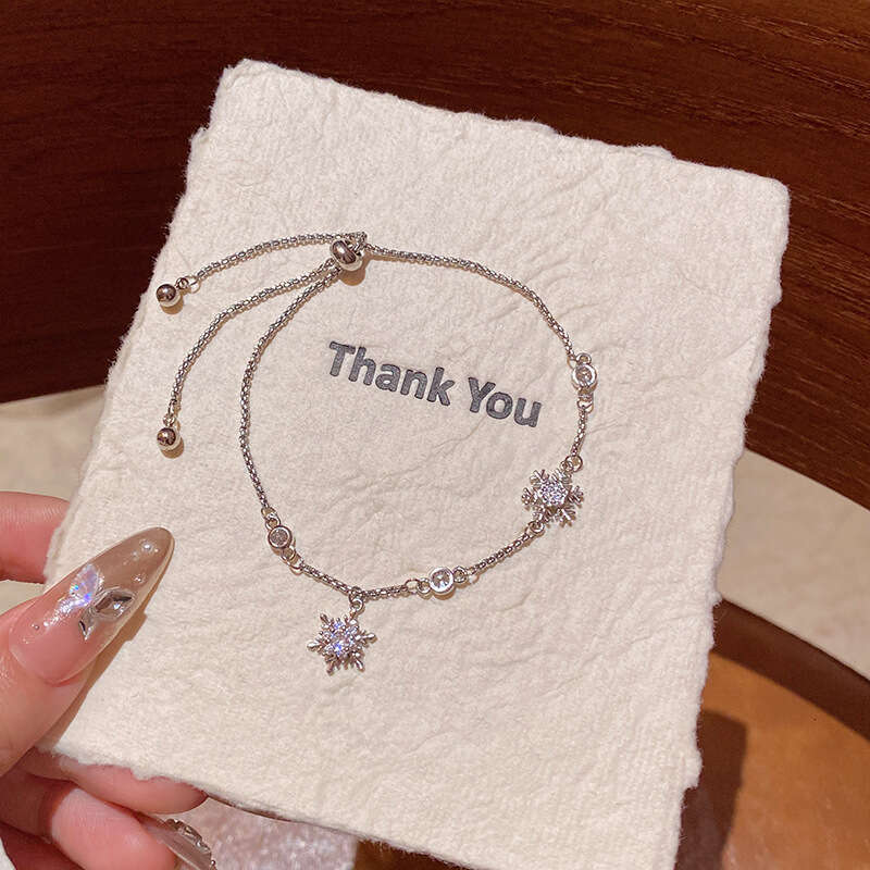 High-end Micro Inlaid Full Diamond Zircon Snowflake Bracelet for Women Light Luxury Niche Design Pull-out Bracelet Jewelry
