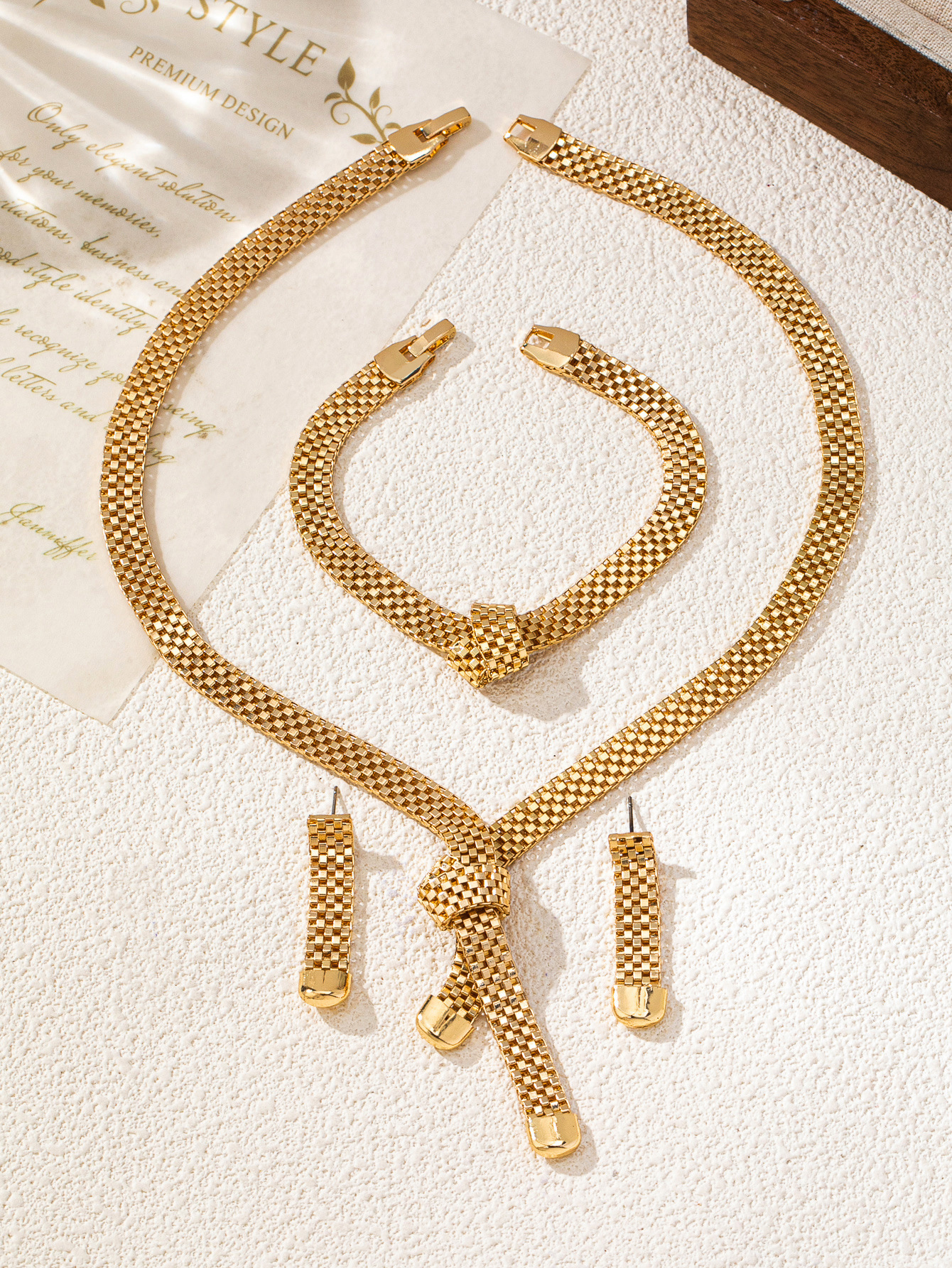 New Self-Developed Y2K Chic European And American Punk Style Gold Diamond-Studded Magnetic Snake-Shaped Exaggerated Choker