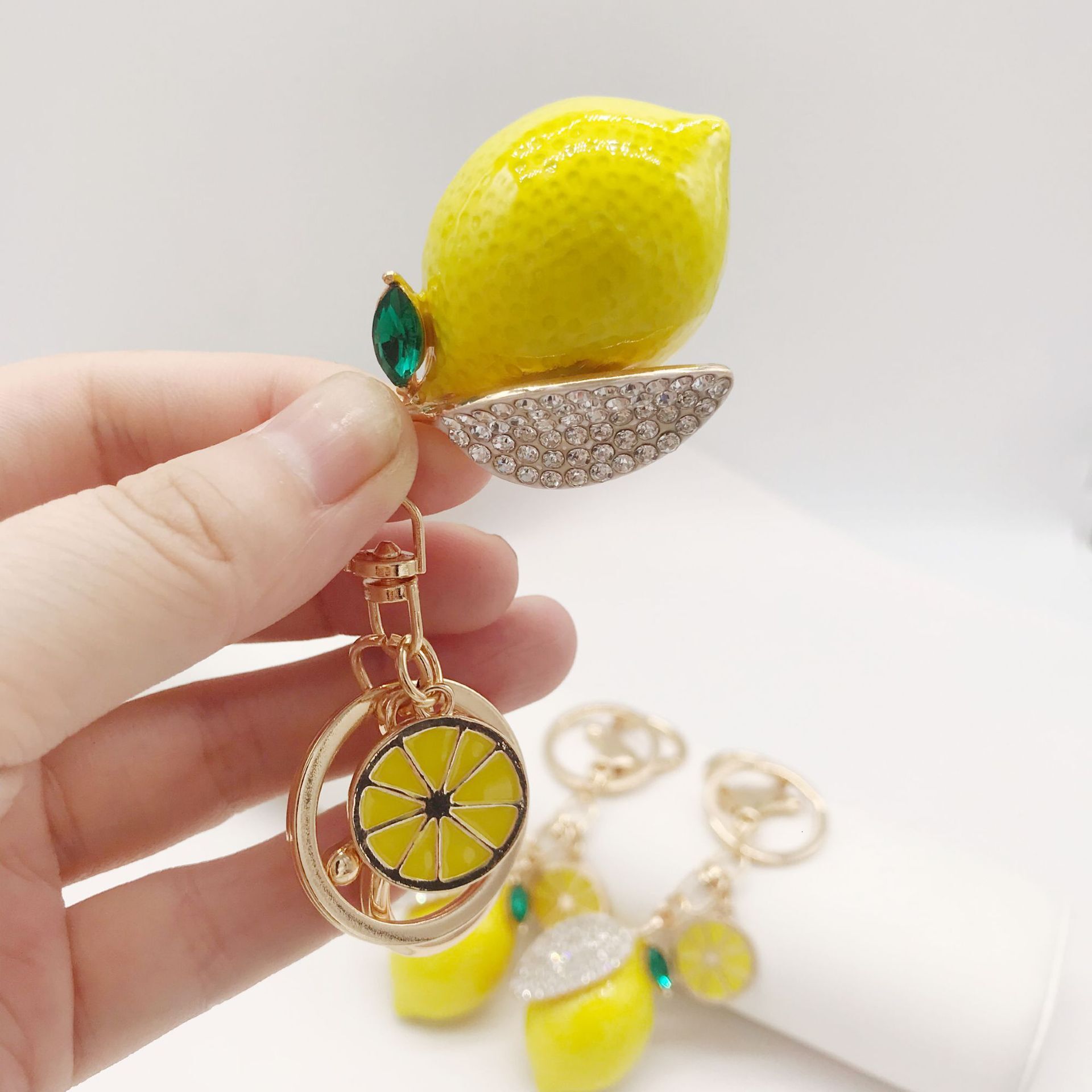 Creative Cute Alloy Rhinestone Oil Drop Simulation Fruit Lemon Keychain Car Bag Pendant Supermarket Gift