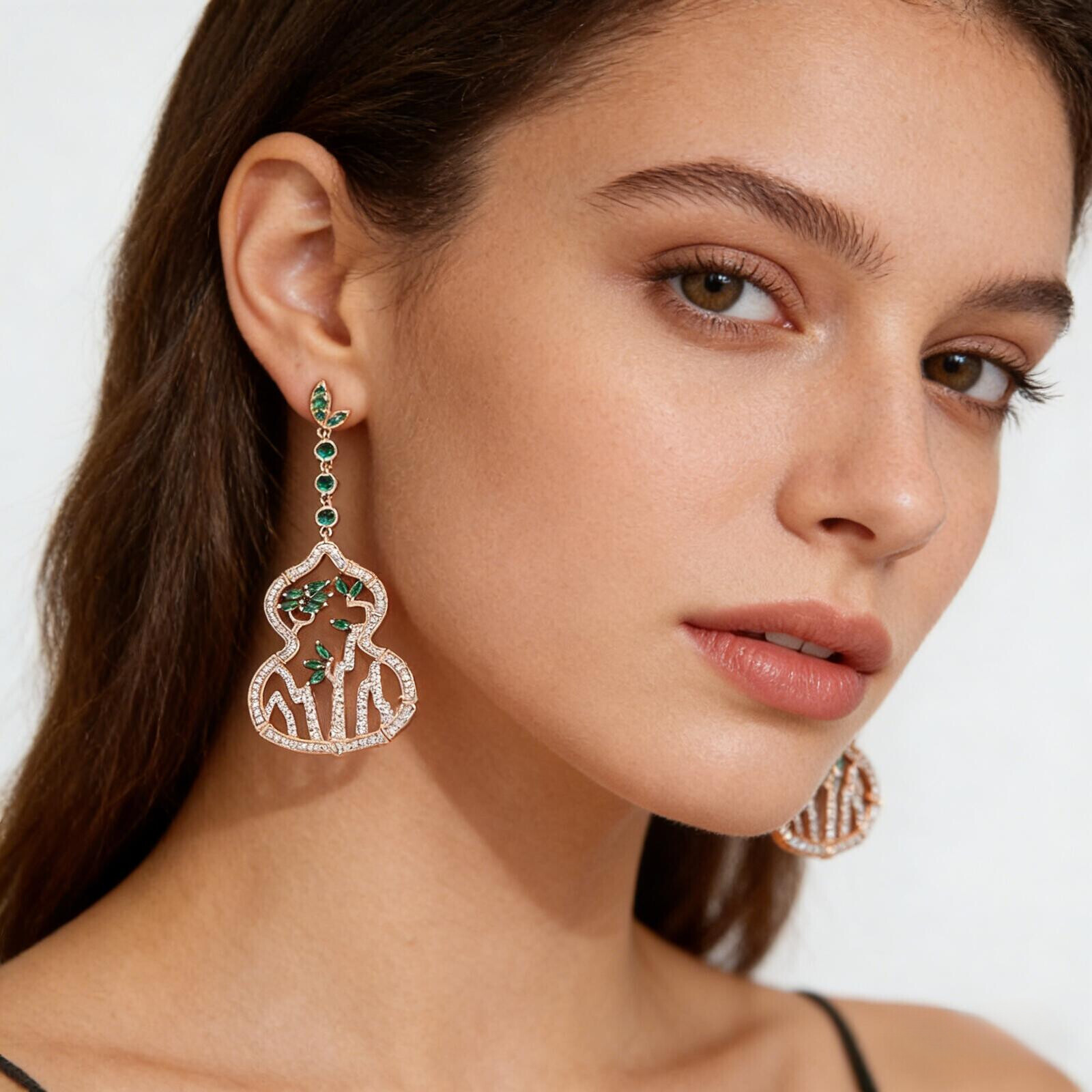 Earrings New Chinese-Style Pine Gourd Earrings, Gold-Plated, Exquisite High-End Earrings, Fashionable Elegant, Celebrity-Inspired Evergreen Tree Earri