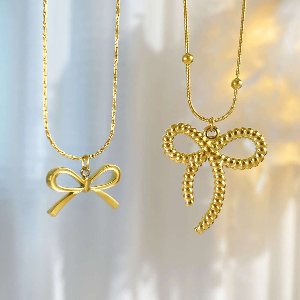 18K real gold electroplated titanium steel necklace light luxury personalized and versatile bow clavicle chain