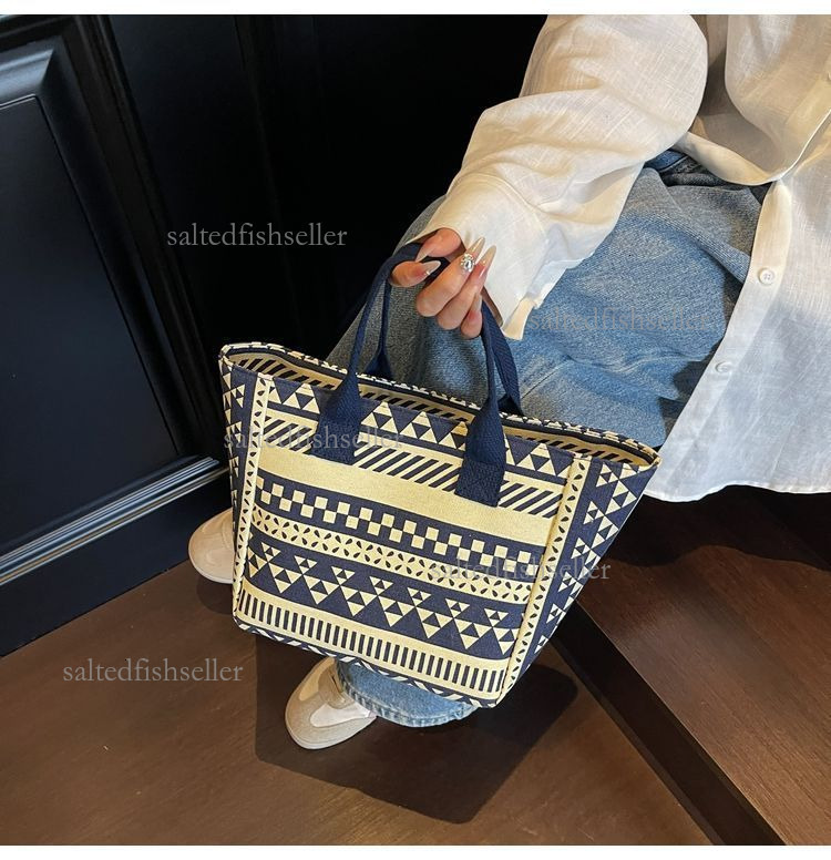 2026 Luxury New trendy printed cotton-linen shoulder tote bag, Korean style large-capacity tote bag, artistic school student tutoring bag
