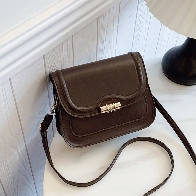 Latest Retro Crossbody Bag for Women High End Fashion Saddle Shoulder Handbag Unique n 260208