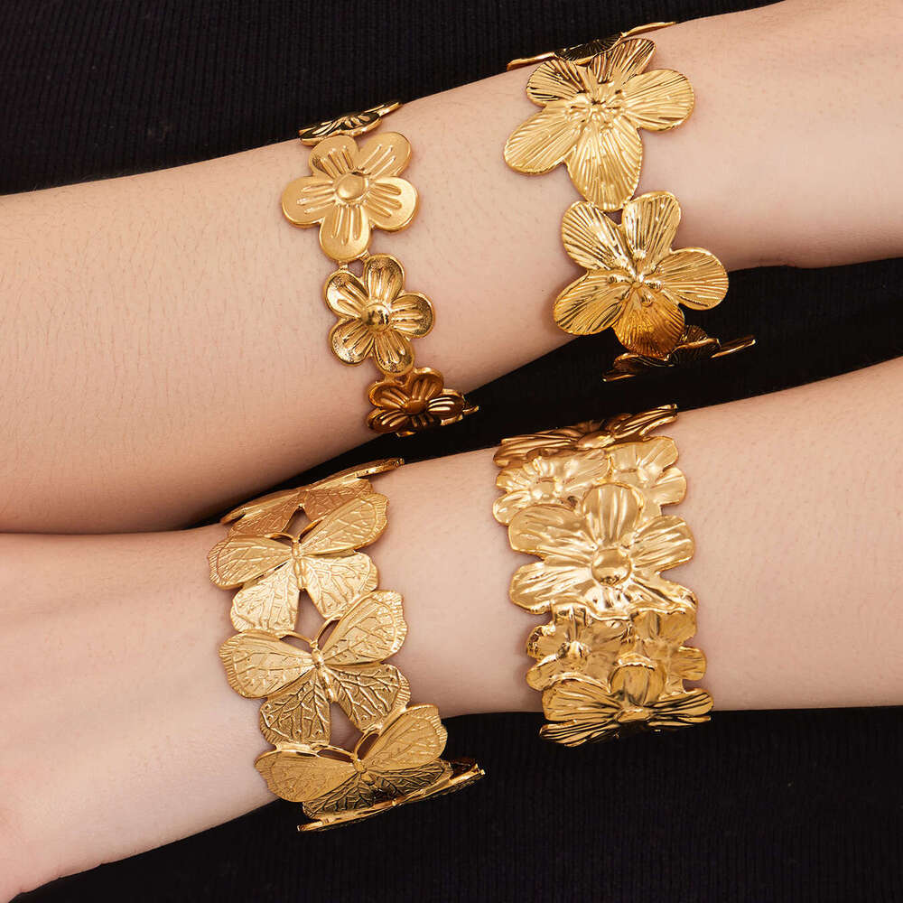 Heavy-duty exaggerated floral butterfly leaf design bracelet, stainless steel plated with 18K gold, open bangle, vintage women's jewelry
