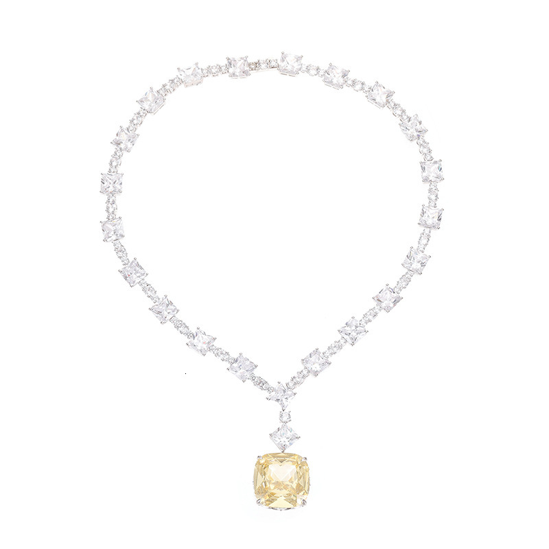Necklace Yellow Collarbone Chain, Gold-Plated Square Diamond Pendant Necklace, Elegant Sophisticated Ladies' Evening Necklace