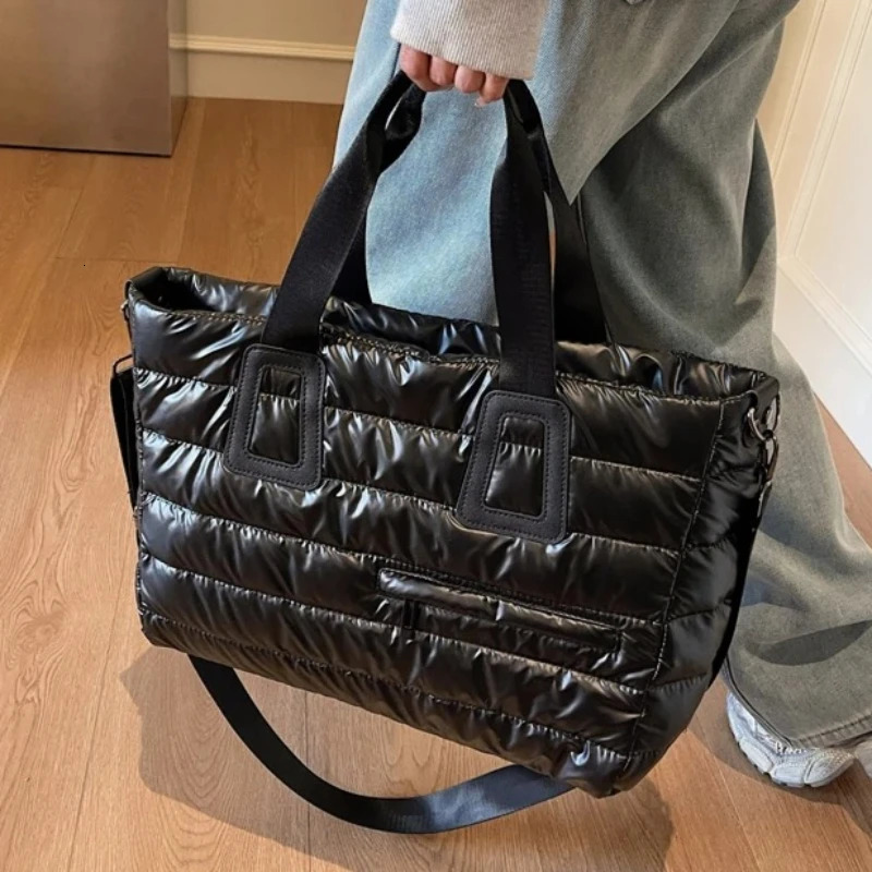 Large Capaci Casual Sle Womens down Cotton Jaet Bag Autumn Winter Versatile 2026 Crossbody Bag Tote Bag Handbags260128