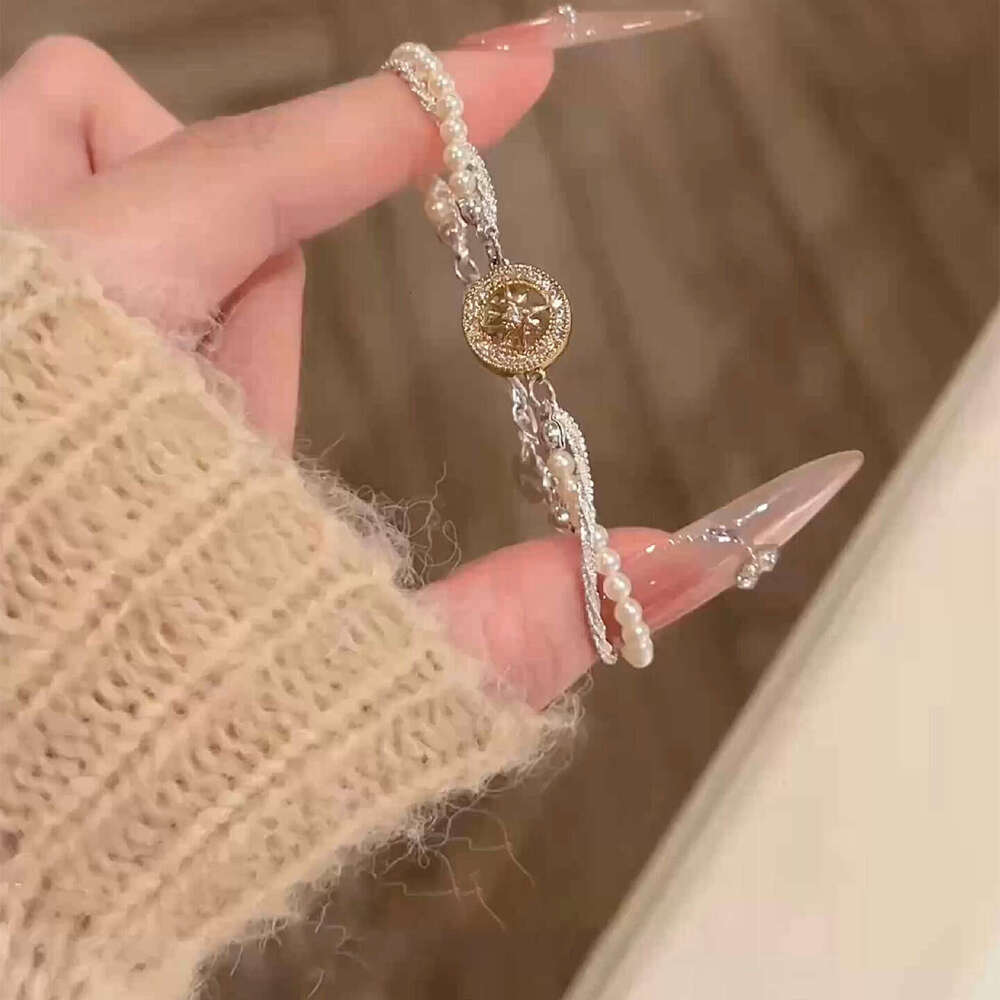 French Retro Zircon Star Pearl Exquisite Elegant Versatile Bracelet Light Luxury High-end Feel Women's Jewelry
