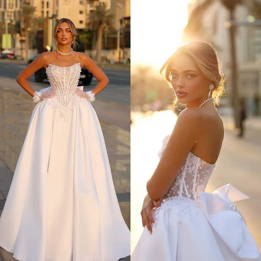 2026 Chic Pearls Lace Dubai Araic A Line Wedding Dresses Modern White Satin Ruched Strapless Basque Waist Vintage Bridal Gowns Bowknot Bride Robes de 