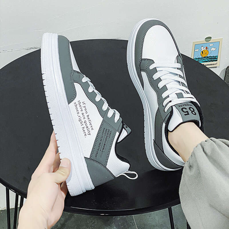 Internet Celebrity Hot-Selling Men's 2025 New Versatile Niche Design Casual Flat Student Sports Trendy Shoes
