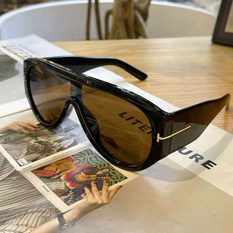 INS Retro Pilot Style for Women 2026 New High-end UV400 Sun Protection Large Frame Face Slimming Sunglasses