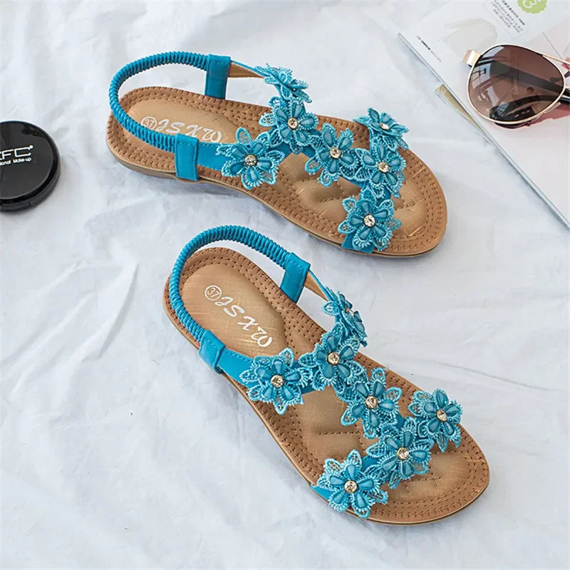 BEYARNEComfortable flat sandals women big size summer shoes woman bohemia flowers rhinestone beach ladies shoes thongs 260204