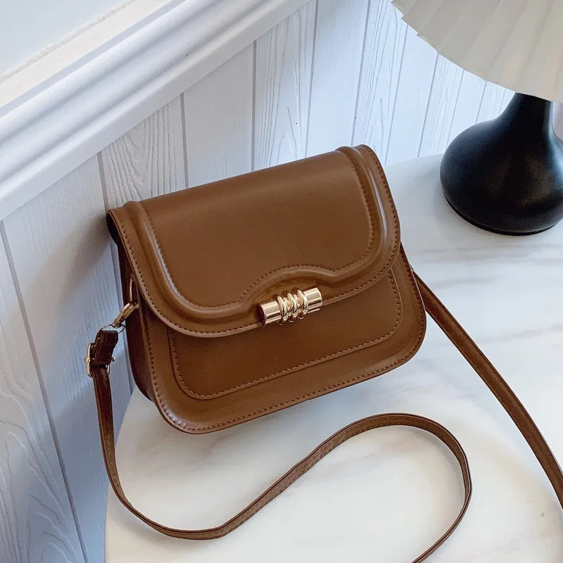 Latest Retro Crossbody Bag for Women High End Fashion Saddle Shoulder Handbag Unique n 260208