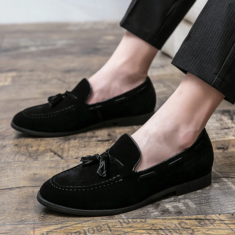 Men Casual Shoes Classic Flat Loafers Male Tassel Business Leather Man Social Party Formal 260126