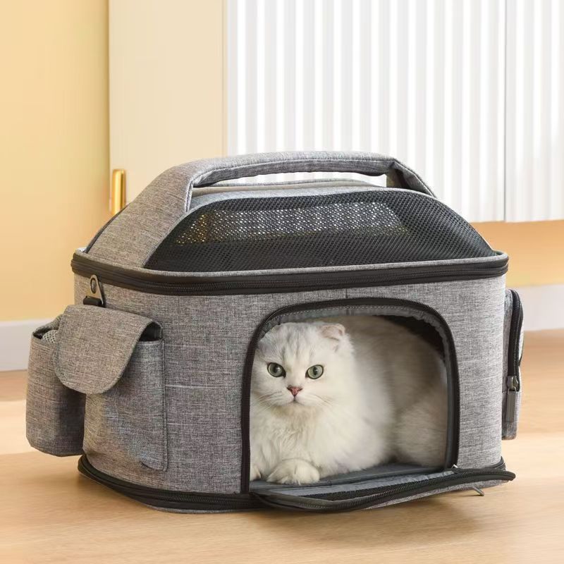 Pet cat bag Go out portable cat bag Winter Crossbody backpack Dog cat cat cage to carry supplies