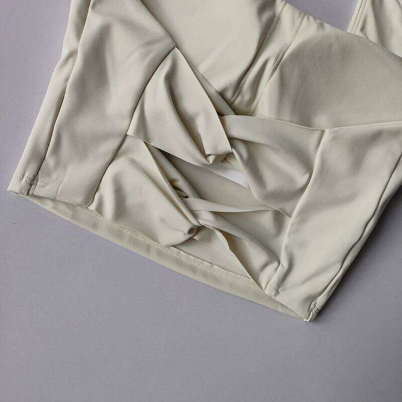 Sports Underwear Women with Chest Pad Halter Neck Cross Yoga Beautiful Training Running Vest Style Gathering Fitness Bra 26Y0209