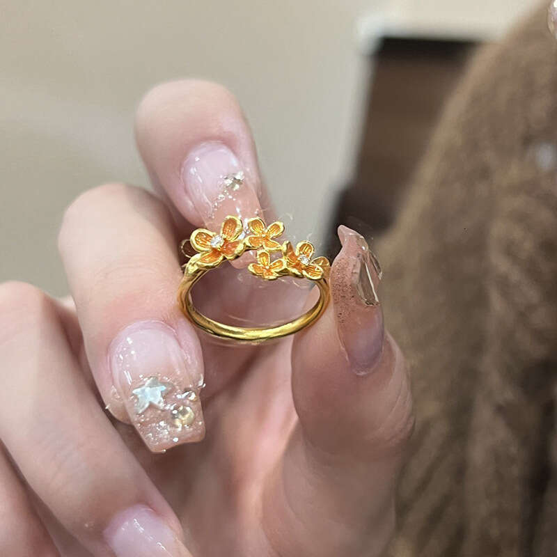 Laurel Goddess Ring 2026 New Model with Brushed Flower Design High Aesthetic Value Light Luxury Niche Accessory