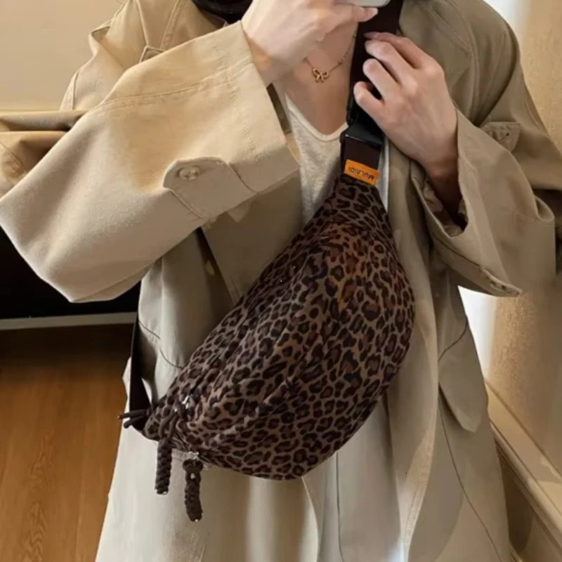 Multifunctional Waist Bag Womens Leopard Print Chest AutumnWinter Fashion Crossbody Trendy Sporty Packs bolsa 260208
