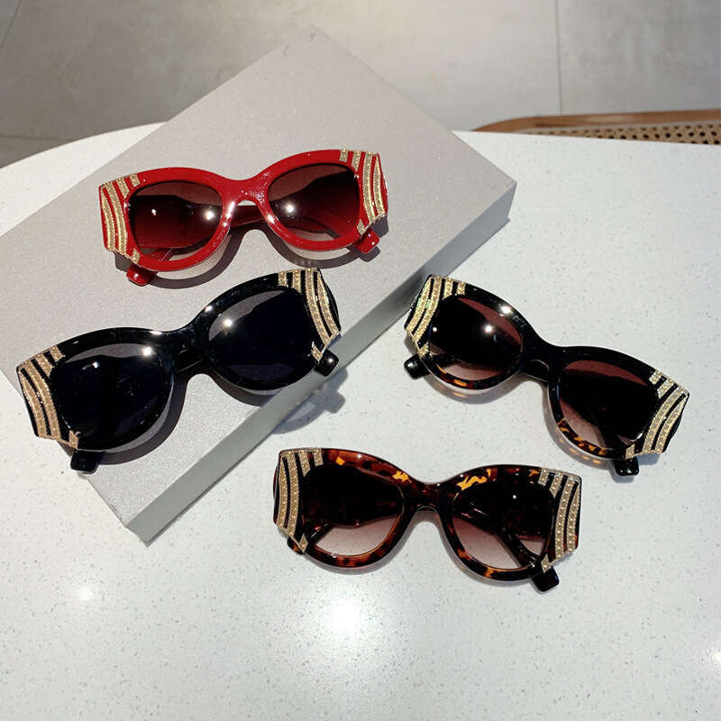 Retro leopard print sunglasses Heavy Metal Style Suitable for beach trips and shopping