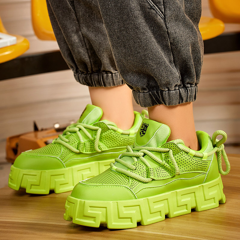 Board low cut new thick sole high height small white men Korean version fashionable and trendy casual shoes for men sneakers