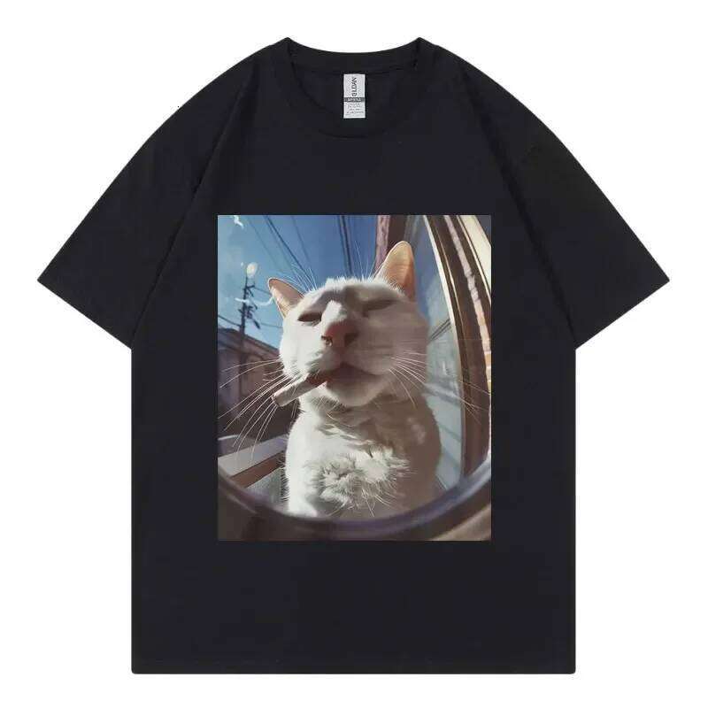 Funny smoking cat face graphic for women featuring Hayaiku style Y2K casual short-sleeve T-shirt streetwear X260209