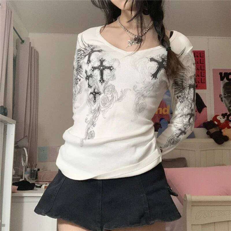 New 2000S Aesthetic T Shirt Graphic Cross Wings Print Long Sleeve Tops Y2k Women Clothes Fairycore Grunge Tee Streetwear