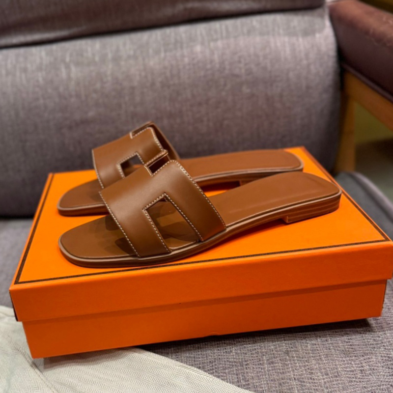 Designer slippers Sandales Fashion Sandals Genuine Leather Womens Slippers and Summer Luxury Flat Slides Ladies Beach Sandals Party Wedding Oran sandals