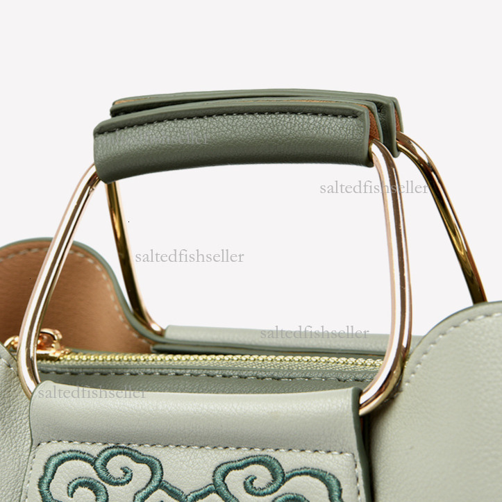 2026 Luxury Dunhuang Style Women's Handbag Fashion Chinese Embroidery Advanced Atmosphere Bridal Bag Large Capacity Tote Bag Versatile Trendy Mom