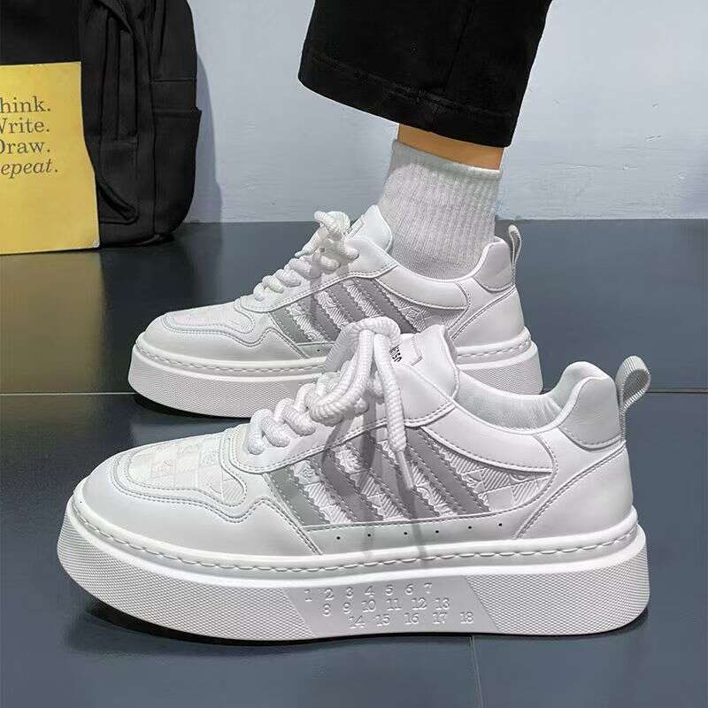 2025 New Winter Breathable Casual Sneakers Versatile Thick-Soled Men's Sports Student White Trendy Shoes