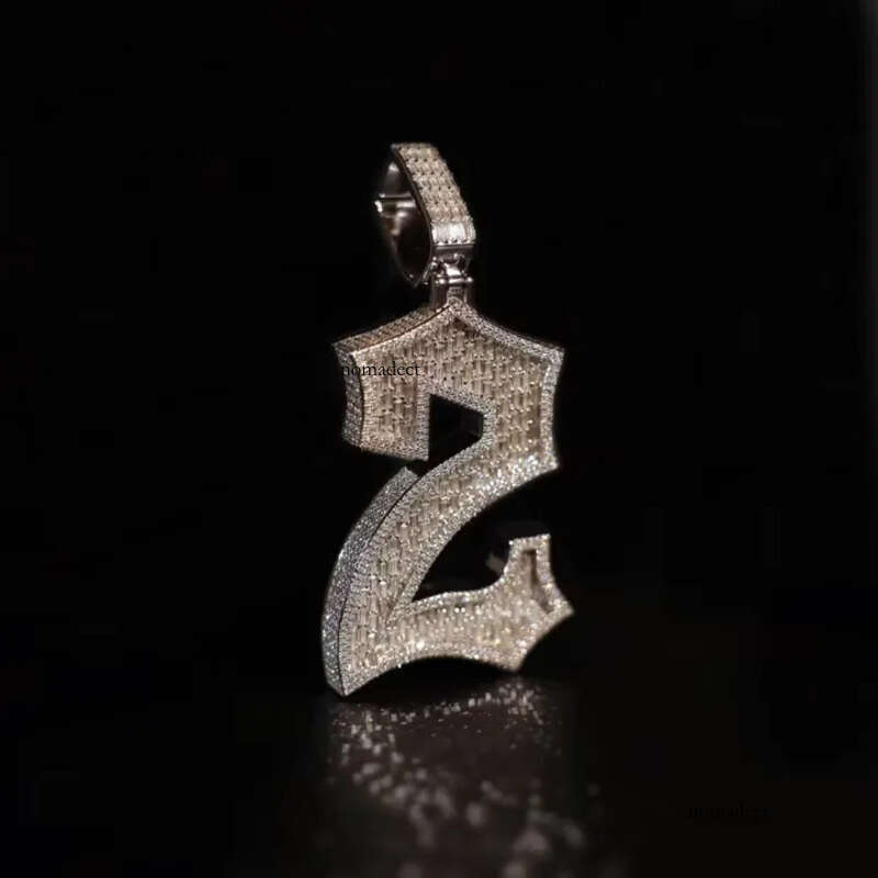 Custom Necklace VVS Dia Mossanite Letter Moissanite Pendant With Iced Out Chain in 10kt White Gold aa