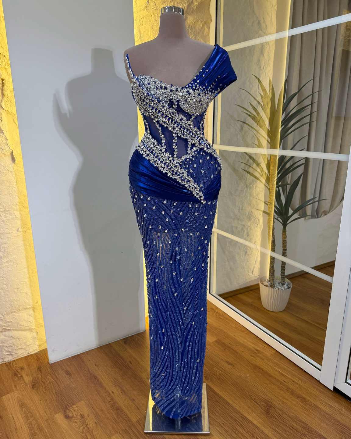 Modern One Shoulder Sequined Evening Dresses Customized Sexy Beaded Crystal Prom Dress Floor Length Sheath Party Gown