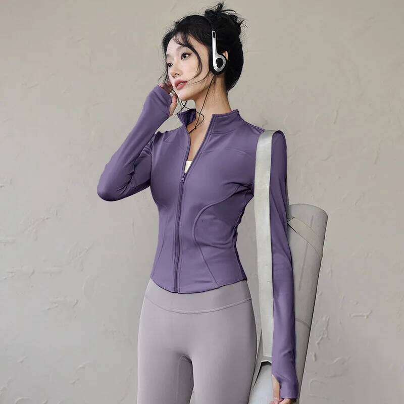 Women's Slim Fit Lightweight sWomen's Full Zip-up Yoga Sports Running with Thumb Holes for Workout Sun Protection 26Y0209