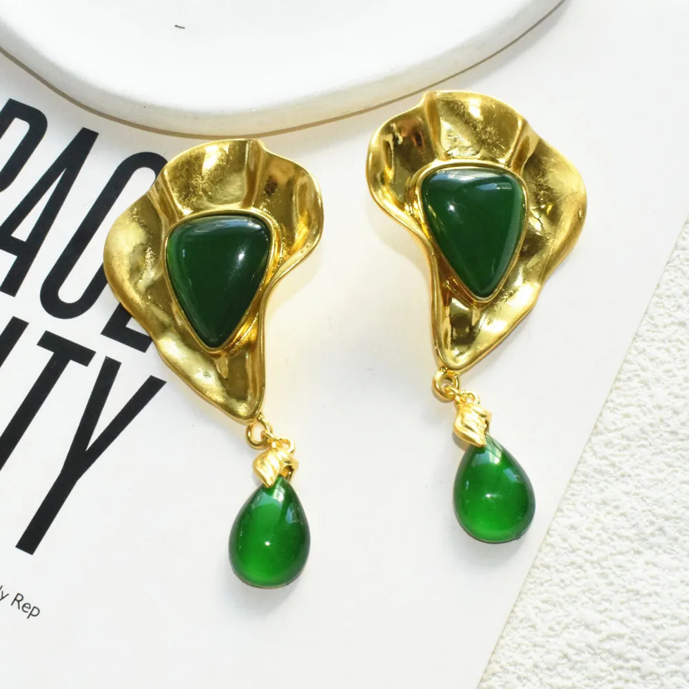 Exaggerated Metal Geometric Water Drop Dangle Earrings for Women Jewelry Gorgeous Fashion Show Statement Earrings Accessories 260120