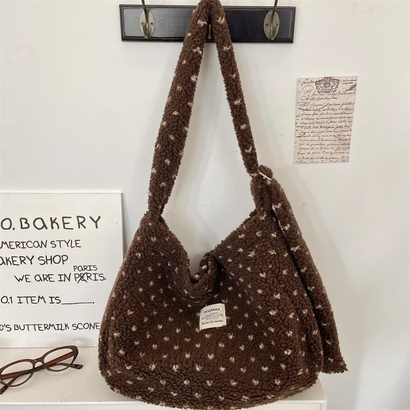 Autumn and Winter Plush Love Crossbody Bag Shopping Large Capacity Single Shoulder Furry Bags Purse 260208