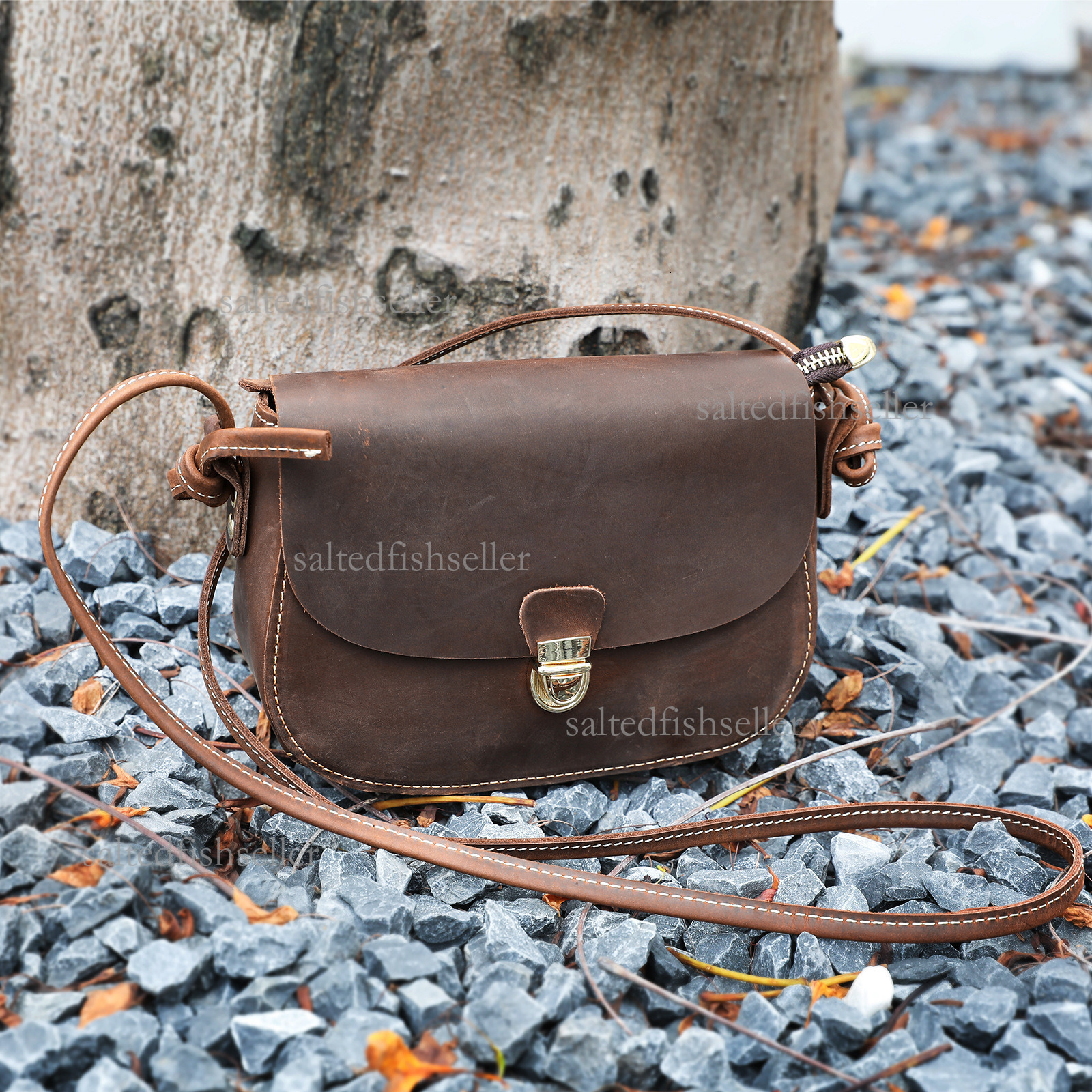 2026 Luxury High Quality Women's Genuine Leather Shoulder Bag Fashion Embossed Lock Crossbody Bag Retro Chinese Style Trendy Handbag Phone Bag