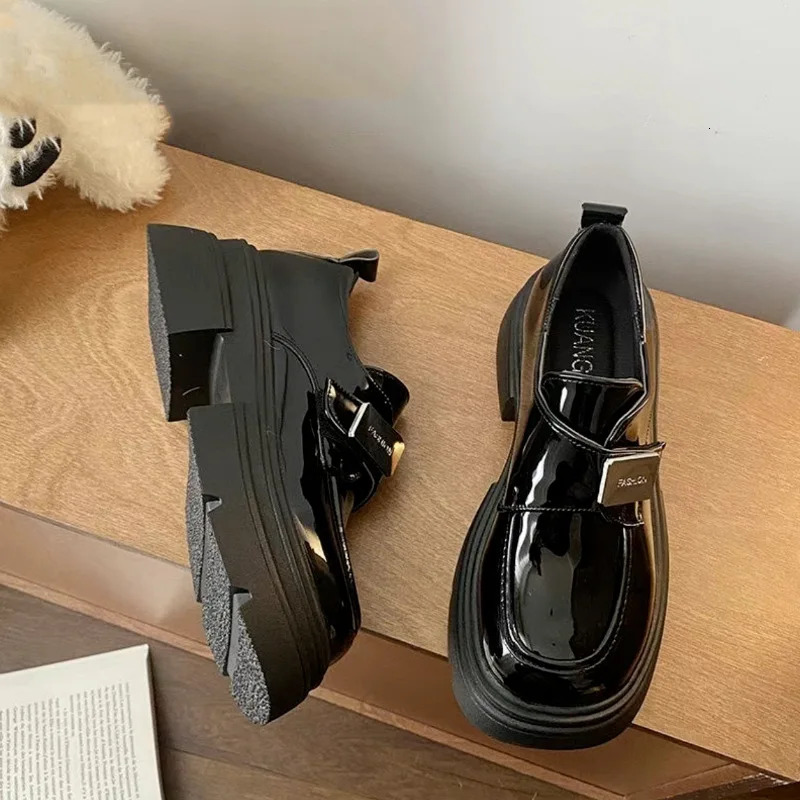 Lefu Shoes 2025 Spring and Autumn Style French Japanese Tall Leather Shoe 260208