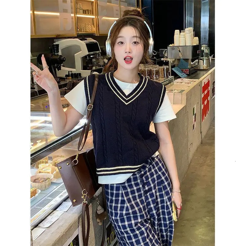 Preppy Color Block Sleeveless Vest Knit Top Women Korean Loose Fit Fashion Layering Youthful Casual Chic Versatile Pullover 260130