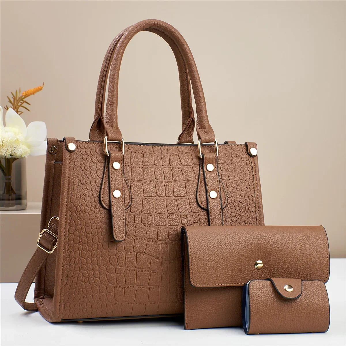 Fashionable Ladies Shoulder Bag Handbag Stylish Crossbody Bag Womens Trendy PU Leather Zipper Closure Square Shape Bag 260130