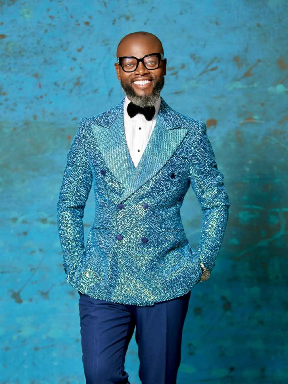 Shining Rhinestones Men Suit 2 Pieces Jacket Pants Peaked Lapel Double Breasted Crystal Formal Occasion Banquet Party Customized