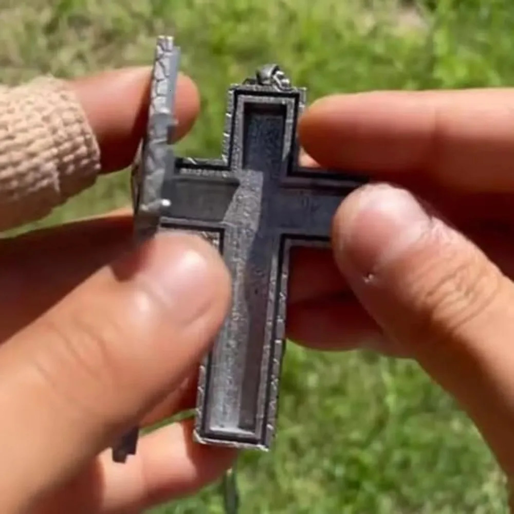 With Secret Compartment Cross Necklace Vintage Gothic Punk Hidden Thanos Squid Openable Pendant Locket Neck Chain Choker Game 260124