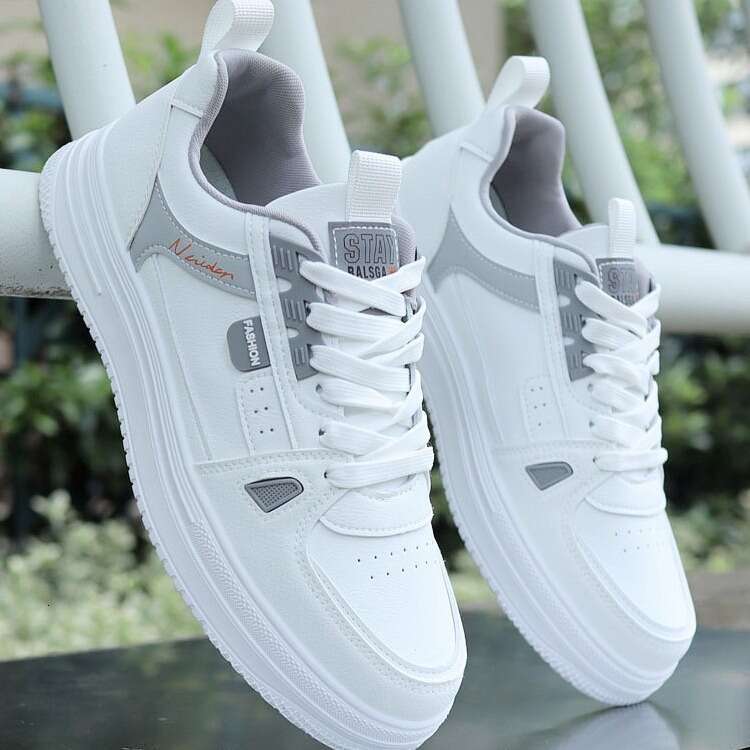 Autumn 2025 New Lightweight Versatile Sports Soft Sole Non-Slip Casual Running Men's Travel Shoes