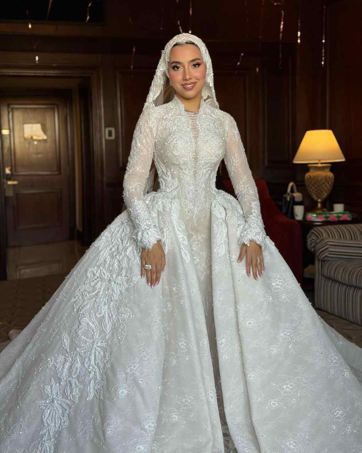 Custom Embroidered and Printed Muslim Wedding Gown Lace Trim Embroidery A Line Skirt Bridal Dress Islamic Bride Church Wedding