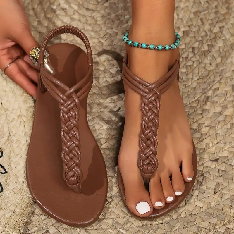 Vintage Brown T Strap Flat Sandals er Women Summer 2026 Bohemia Clip Toe Beach Sandals Womens Comfort Light Shoes 260204