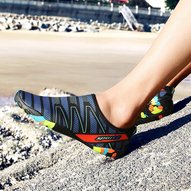 Aqua Shoes Quick Drying Beach Water Shoes Unisex Swimming Aqua Slippers Barefoot Surfing Upstream Sneakers Light Seaside Summer260128