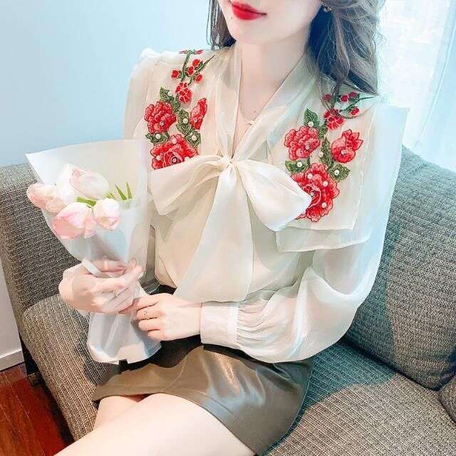 French-Style Bow-Knot Embroidered Chiffon Blouse For Women, 2023 Spring Design, Niche Shirt With A Courtly Style, Long-Sleeved Top