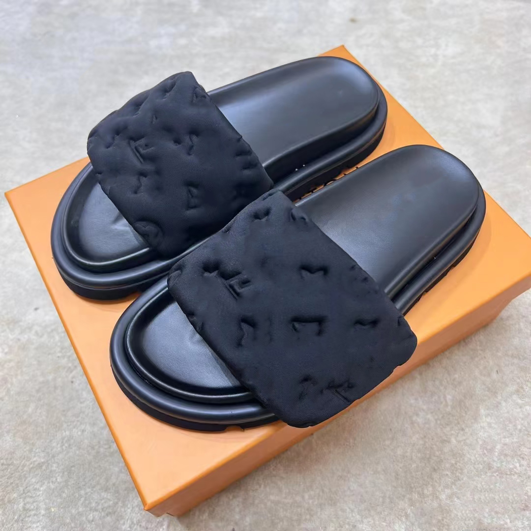 Italy designer Slipper Pool Pillow Comfort Platform Noir Vert Bleu Clair jaune Designer Luxurious Sandles Mule Slides Platforms Sandal For Woman Real Leather