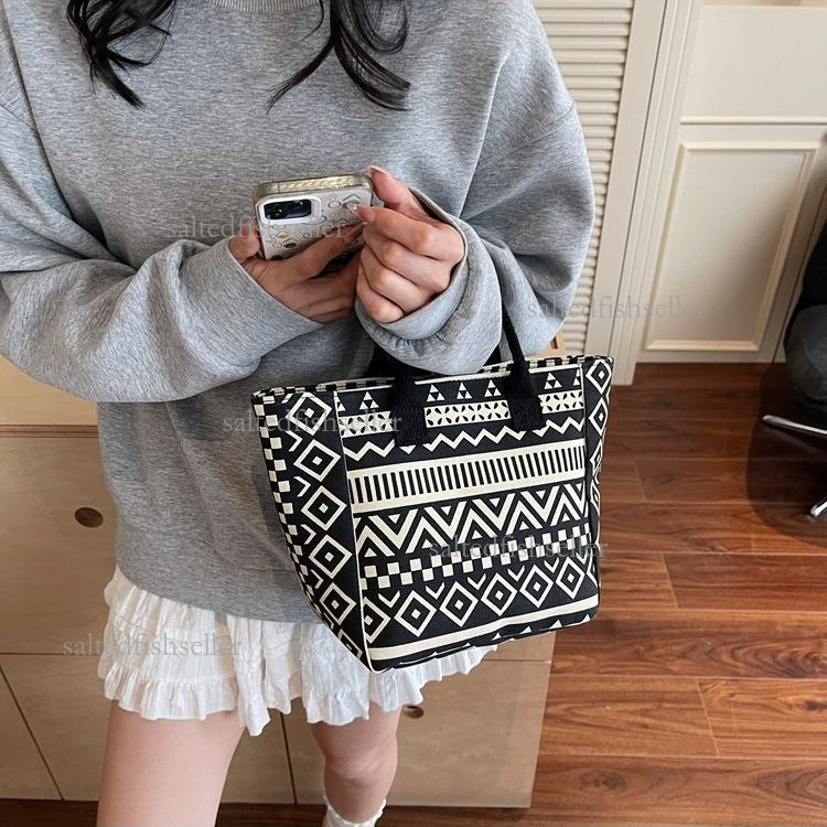 2026 Luxury New trendy printed cotton-linen shoulder tote bag, Korean style large-capacity tote bag, artistic school student tutoring bag