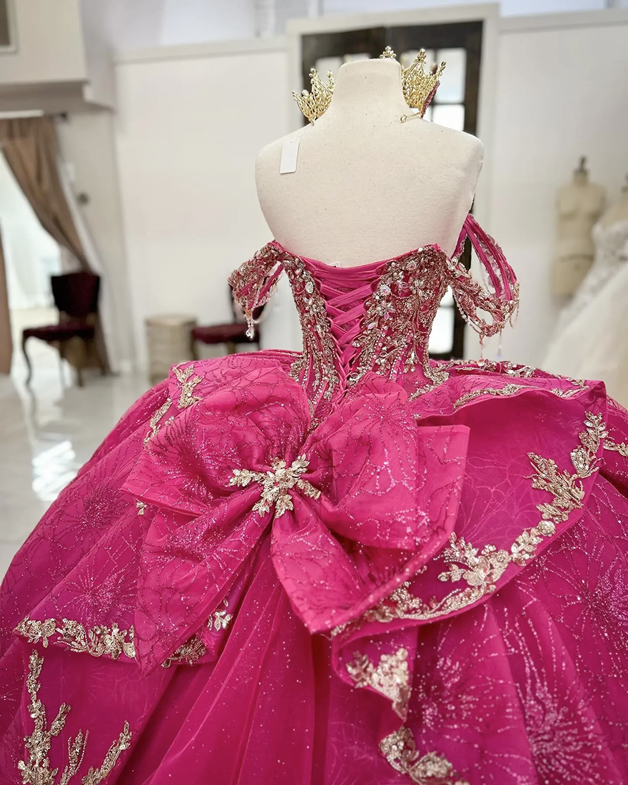 Stunning Crystals Ball Gown Quinceanera Dresses Sequined Prom Gowns Appliqued Off The Shoulder Necke Tulle Sixteen Sweet 15 Masquerade Dress N6101