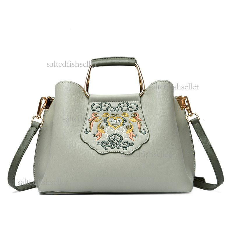 2026 Luxury Dunhuang Style Women's Handbag Fashion Chinese Embroidery Advanced Atmosphere Bridal Bag Large Capacity Tote Bag Versatile Trendy Mom