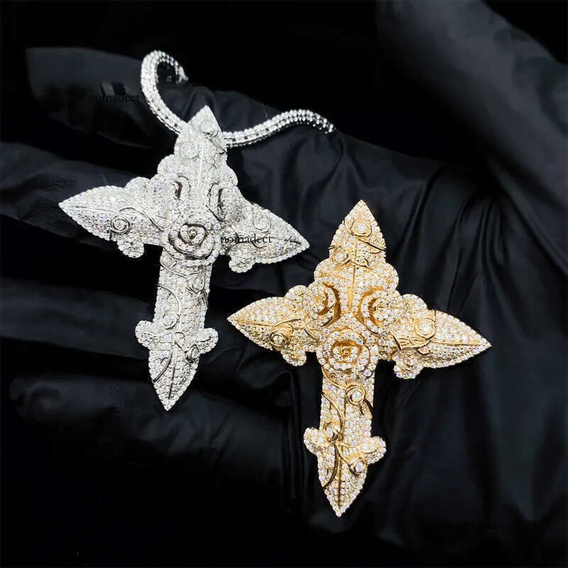 Hip Hop Sier Cross Rock Iced Out Jewelry Moissanite Pendant b8